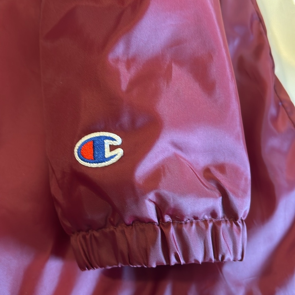 Men’s/women’s Champion Burgundy coat sz Small - Picture 8 of 10